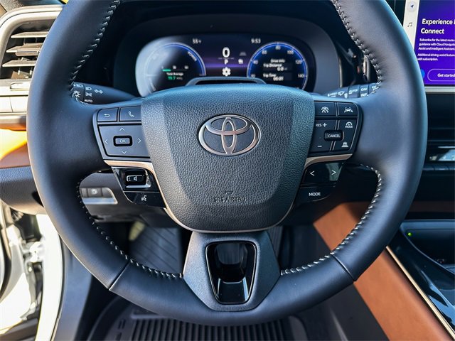 New 2025 Toyota Crown Signia image 13