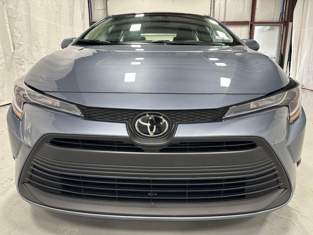 Used 2026 Toyota Corolla LE FWD image 2