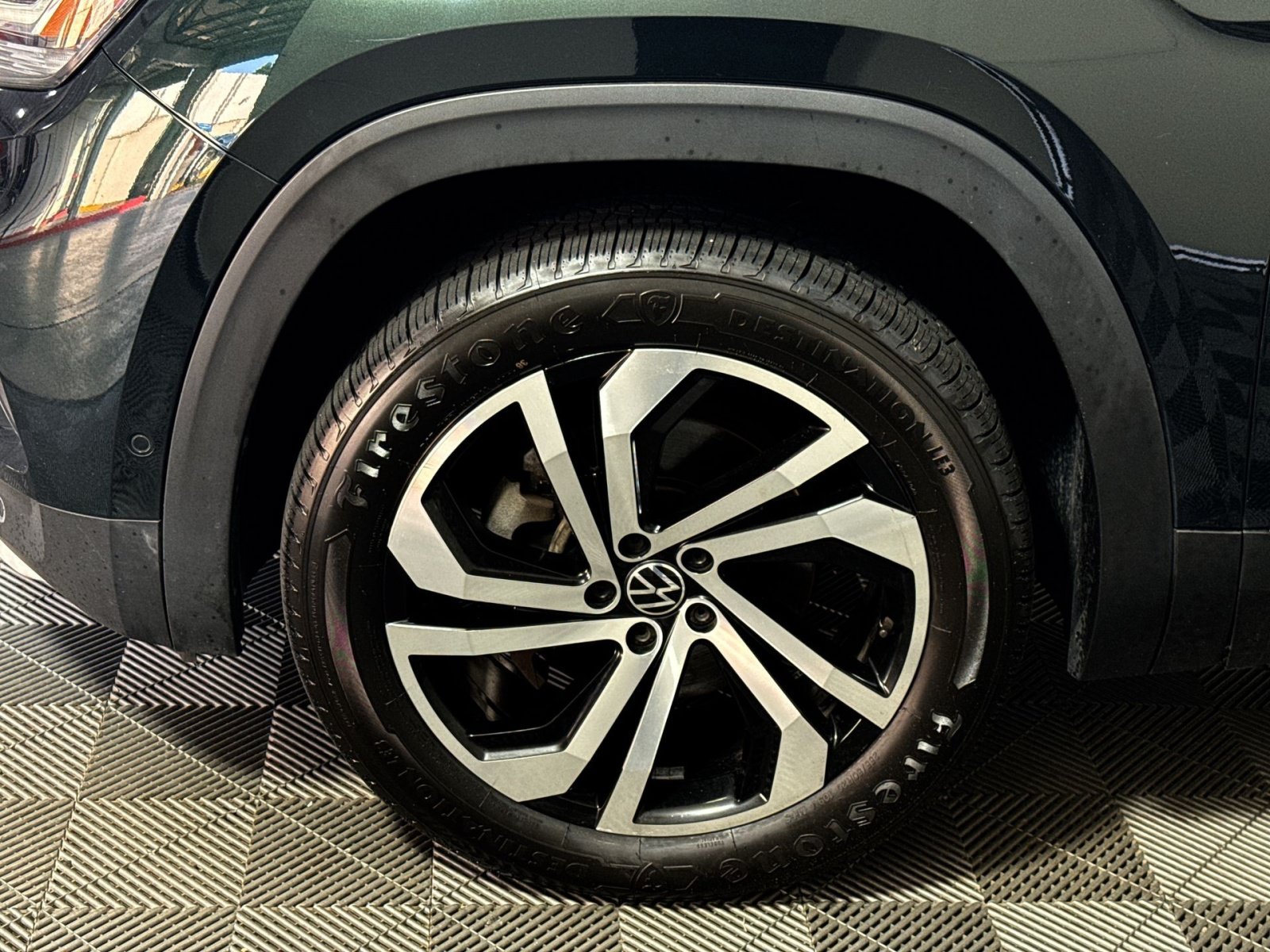 Used 2021 Volkswagen Atlas SEL Premium AWD/4WD image 12