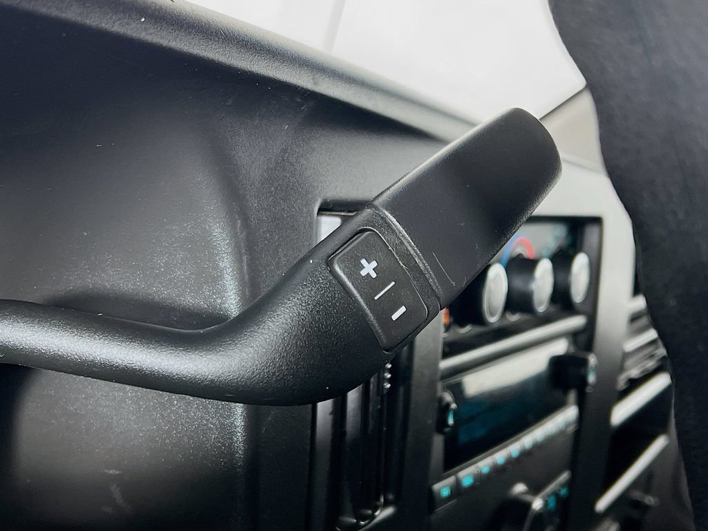 Used 2022 Chevrolet Express 2500 RWD image 16