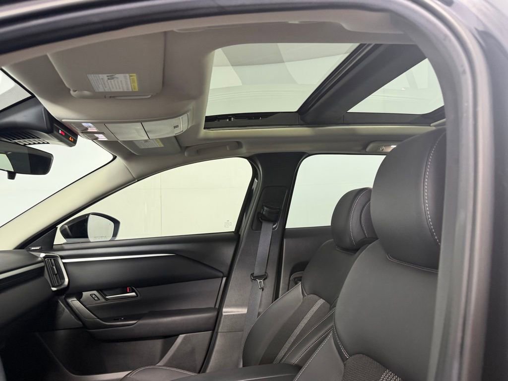 Used 2025 MAZDA CX-50 AWD 2.5 S w/ Premium Package image 23