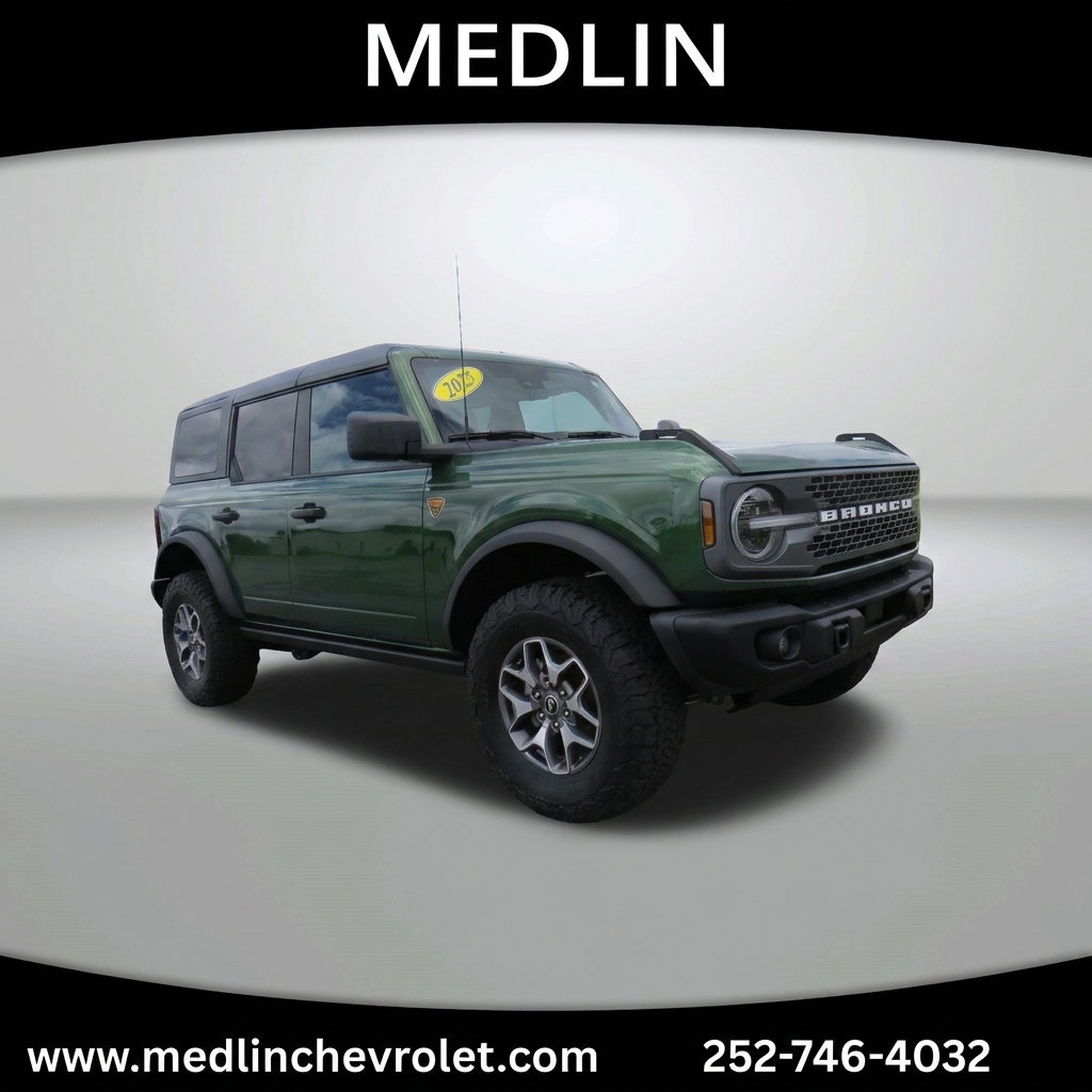 Used 2025 Ford Bronco Badlands AWD/4WD image 2