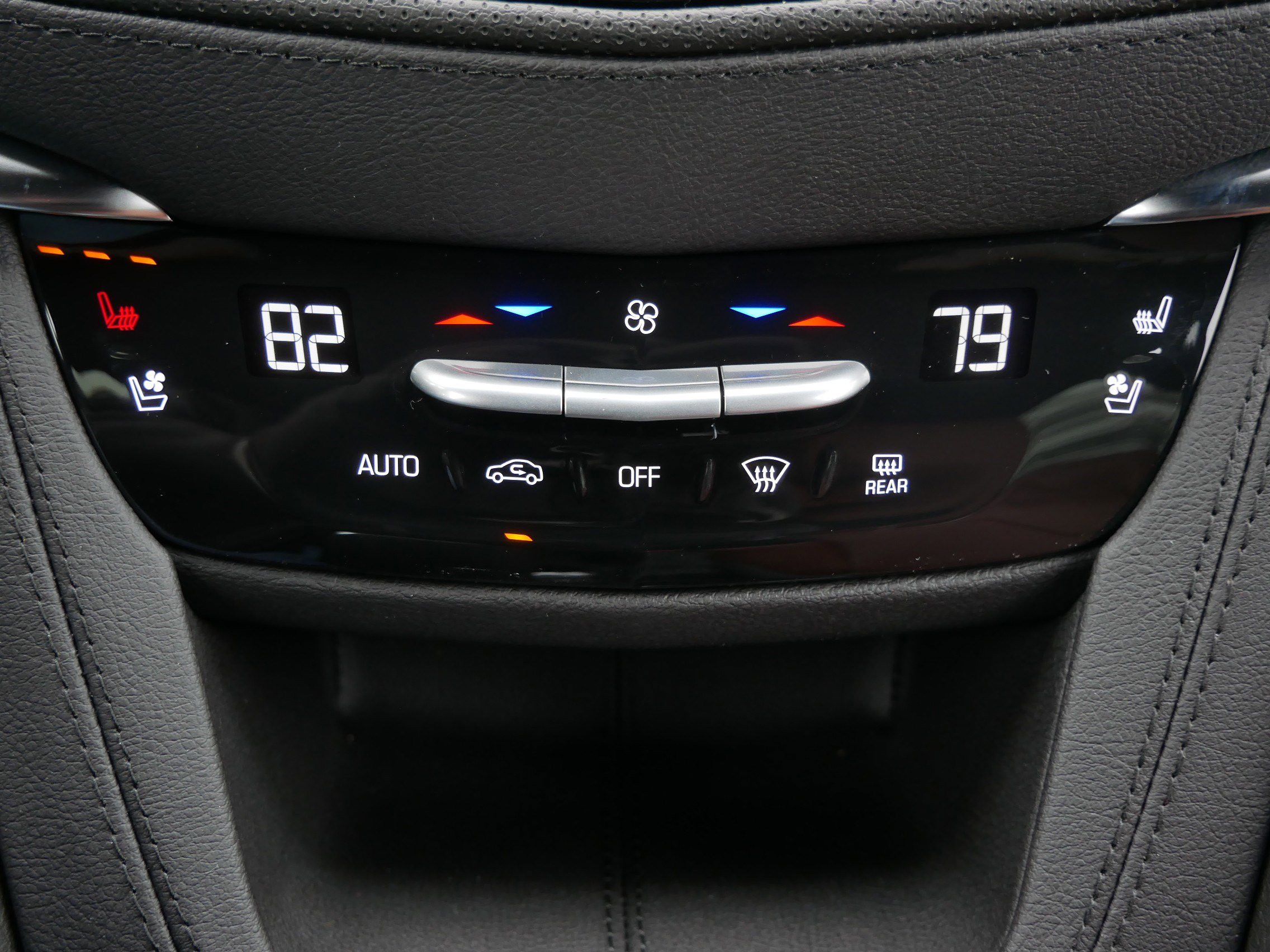 New 2026 Cadillac XT5 Sportv w/ LPO, Onyx Lite Package image 21