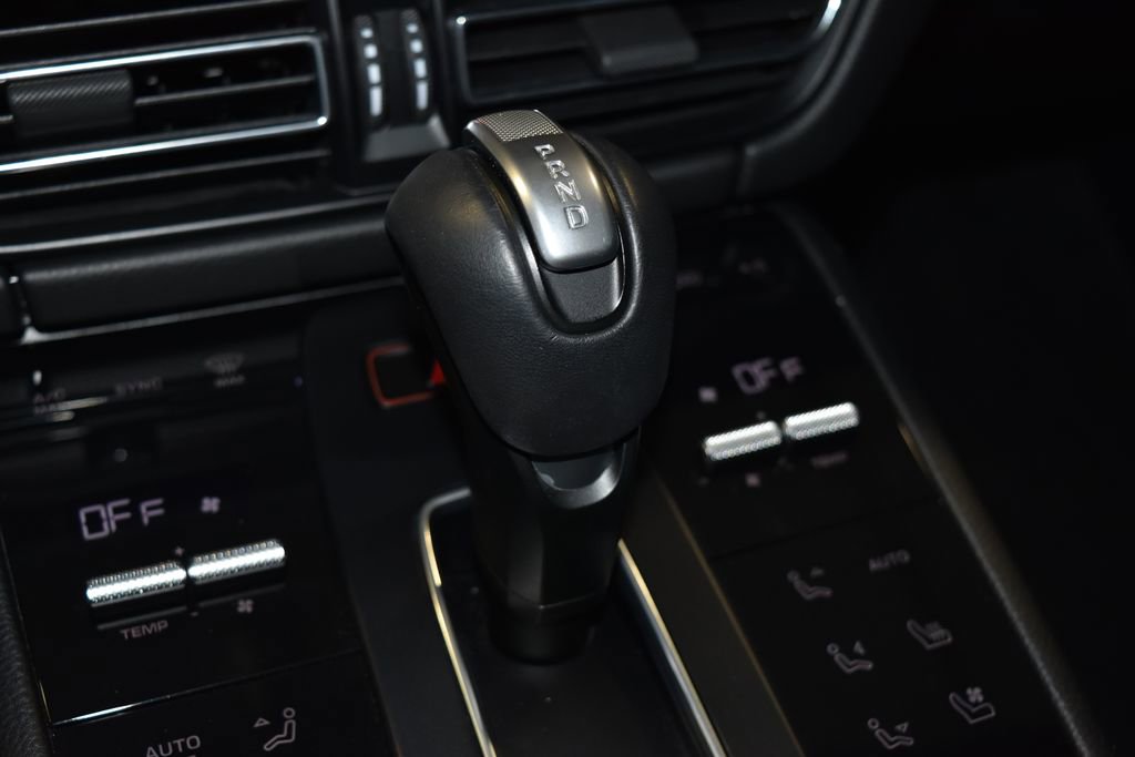 Certified 2024 Porsche Macan image 20