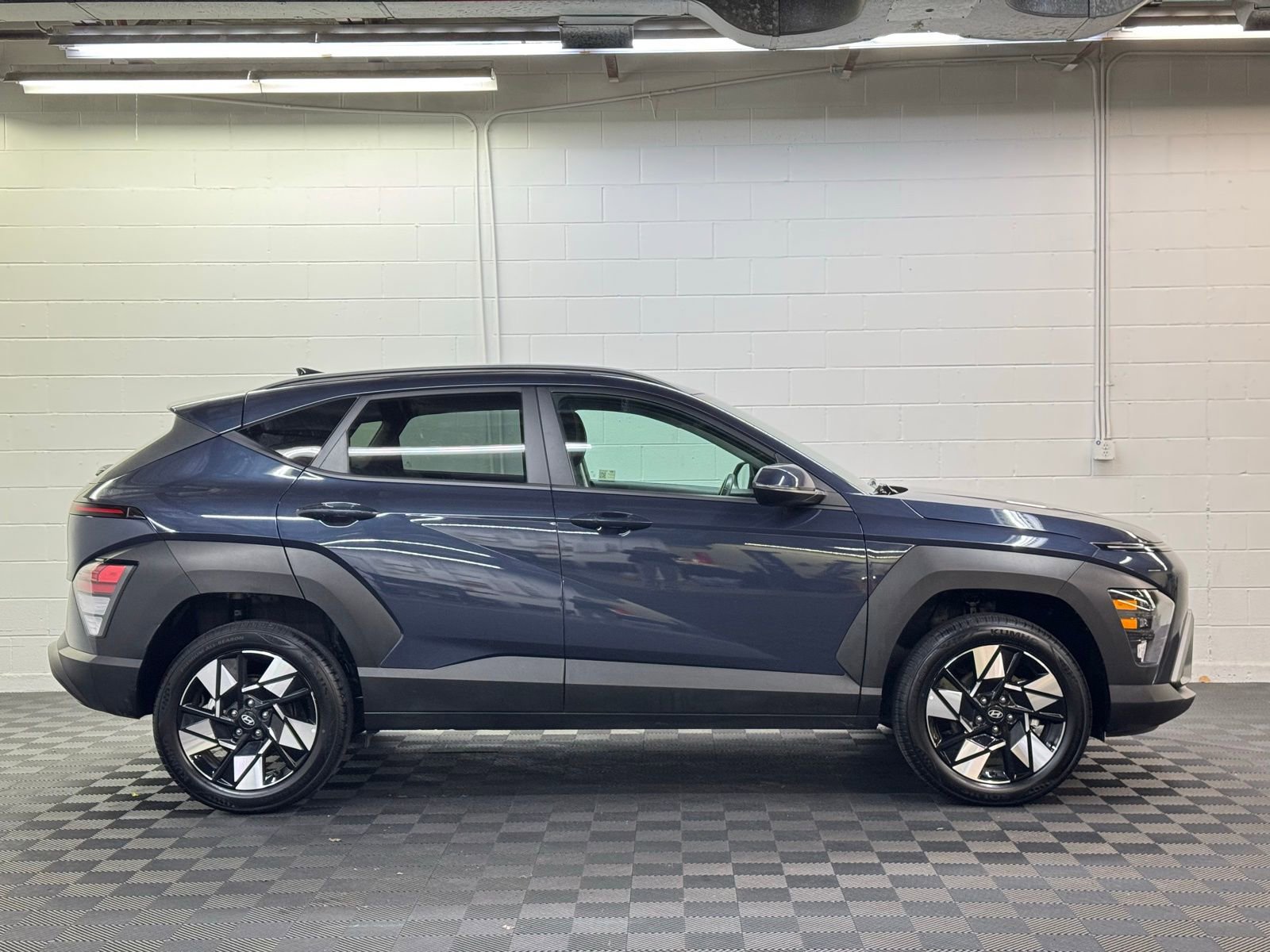 Used 2025 Hyundai Kona SEL image 4