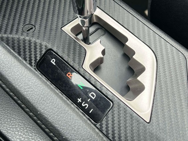 Used 2015 Toyota RAV4 XLE AWD/4WD image 13