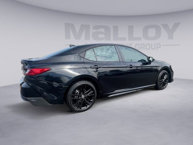 Used 2026 Toyota Camry SE image 5