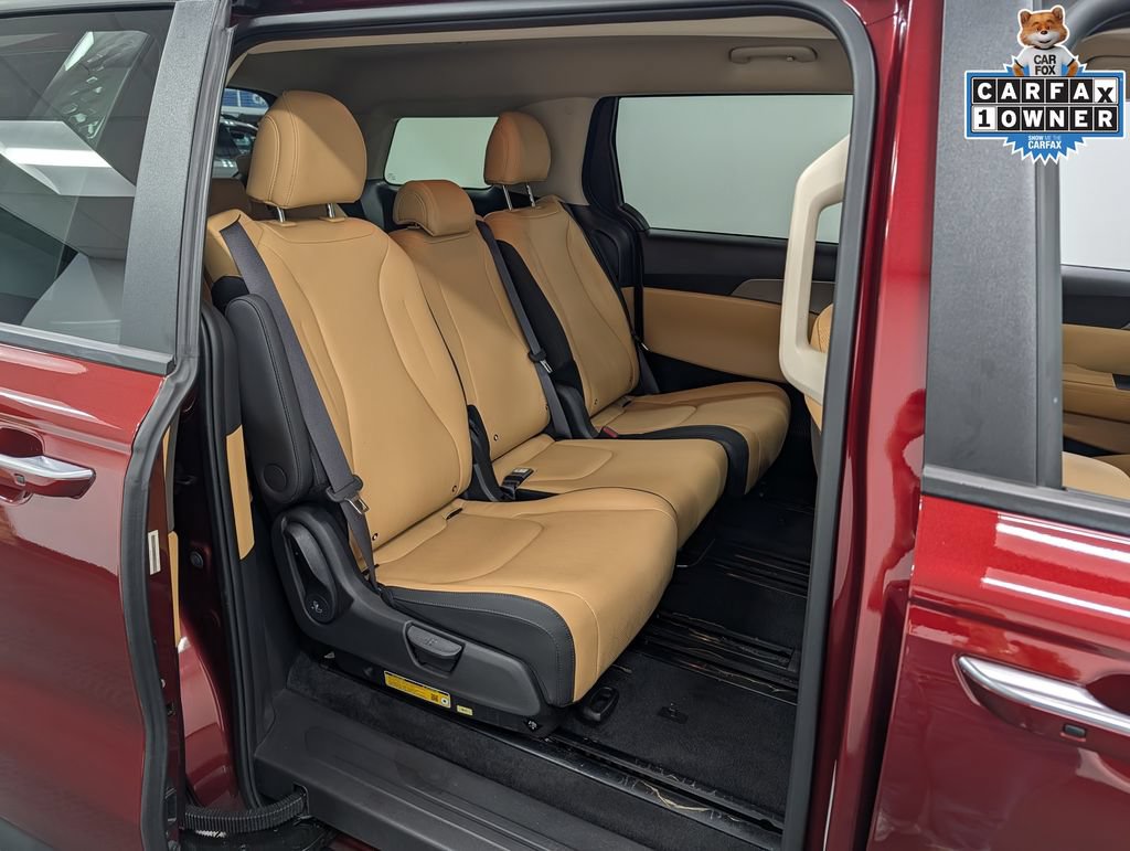 Certified 2024 Kia Carnival LX FWD image 32