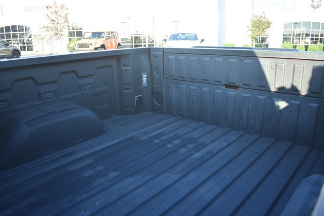 Used 2025 GMC Sierra 1500 AT4 w/ AT4 Premium Package AWD/4WD image 13
