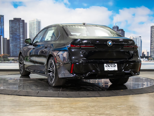 Used 2026 BMW 740i xDrive AWD/4WD image 9