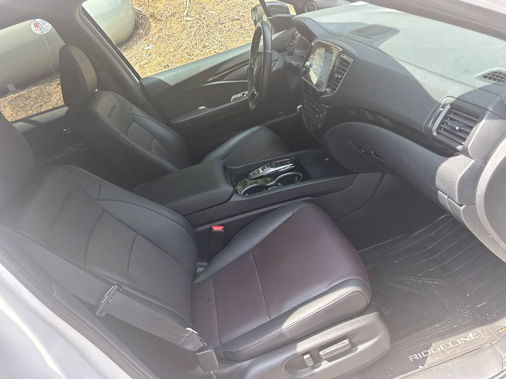 Used 2024 Honda Ridgeline Black Edition image 12