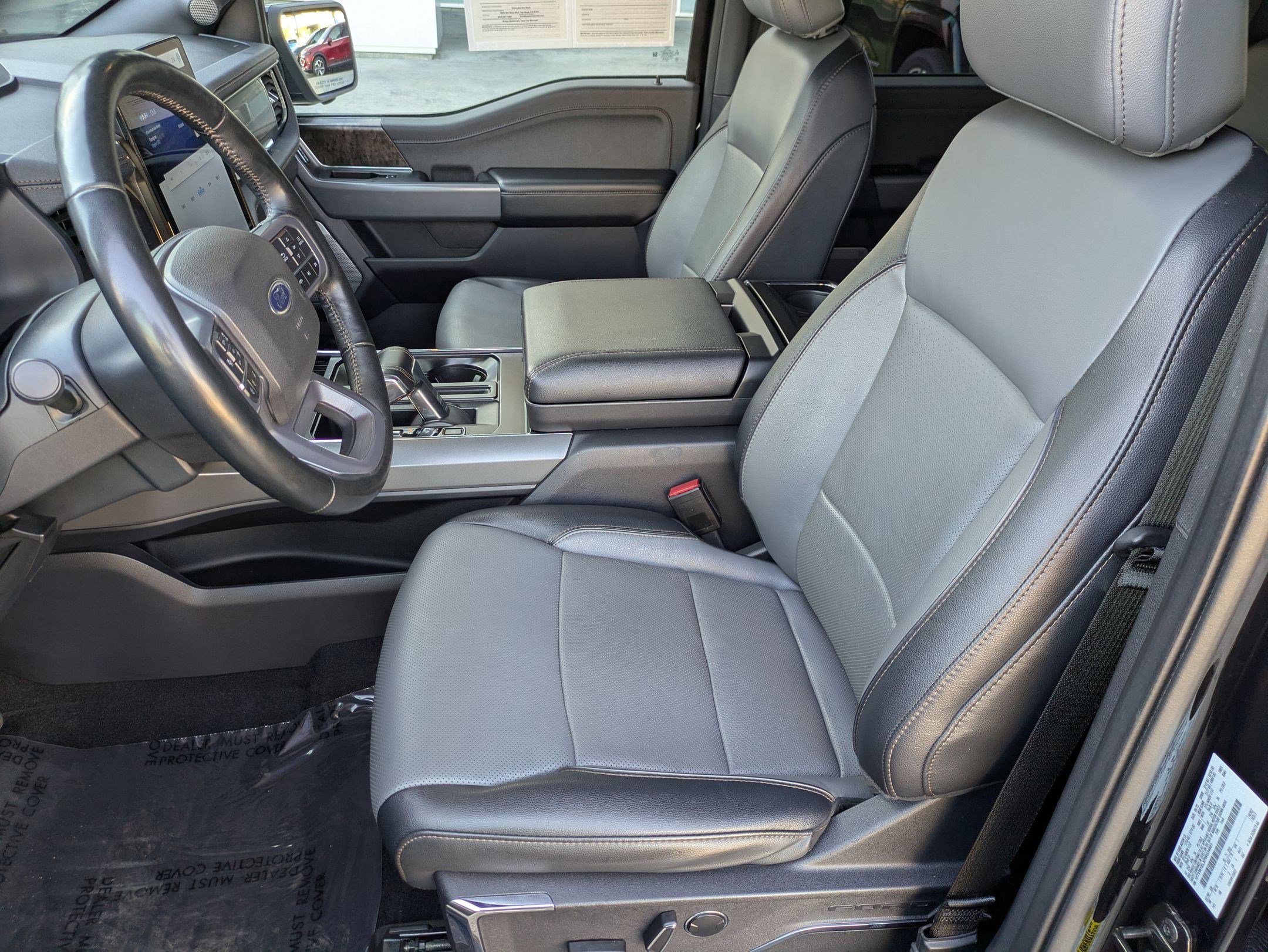 Used 2023 Ford F150 Lightning Lariat image 21