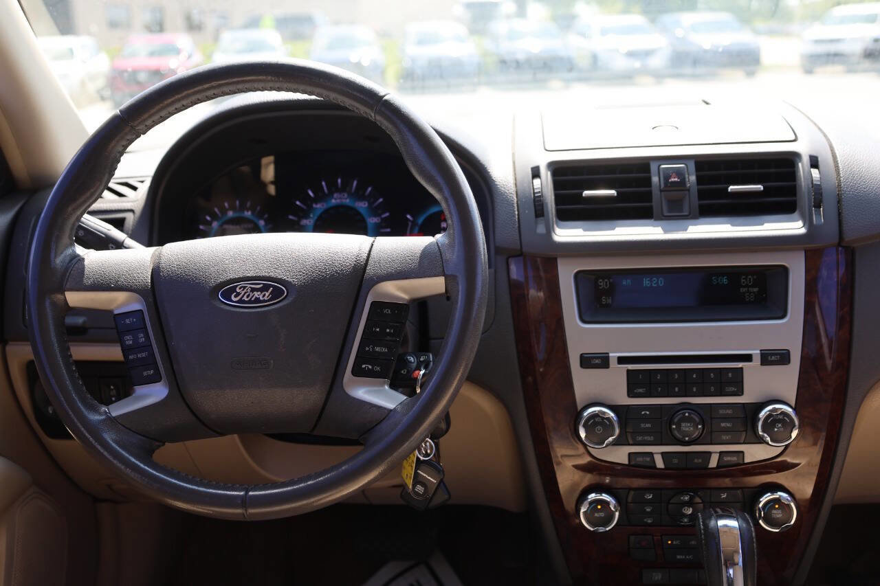 Used 2012 Ford Fusion SEL FWD image 22