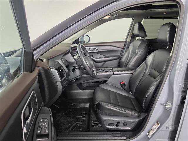 Used 2021 Nissan Rogue SL w/ Premium Package image 26