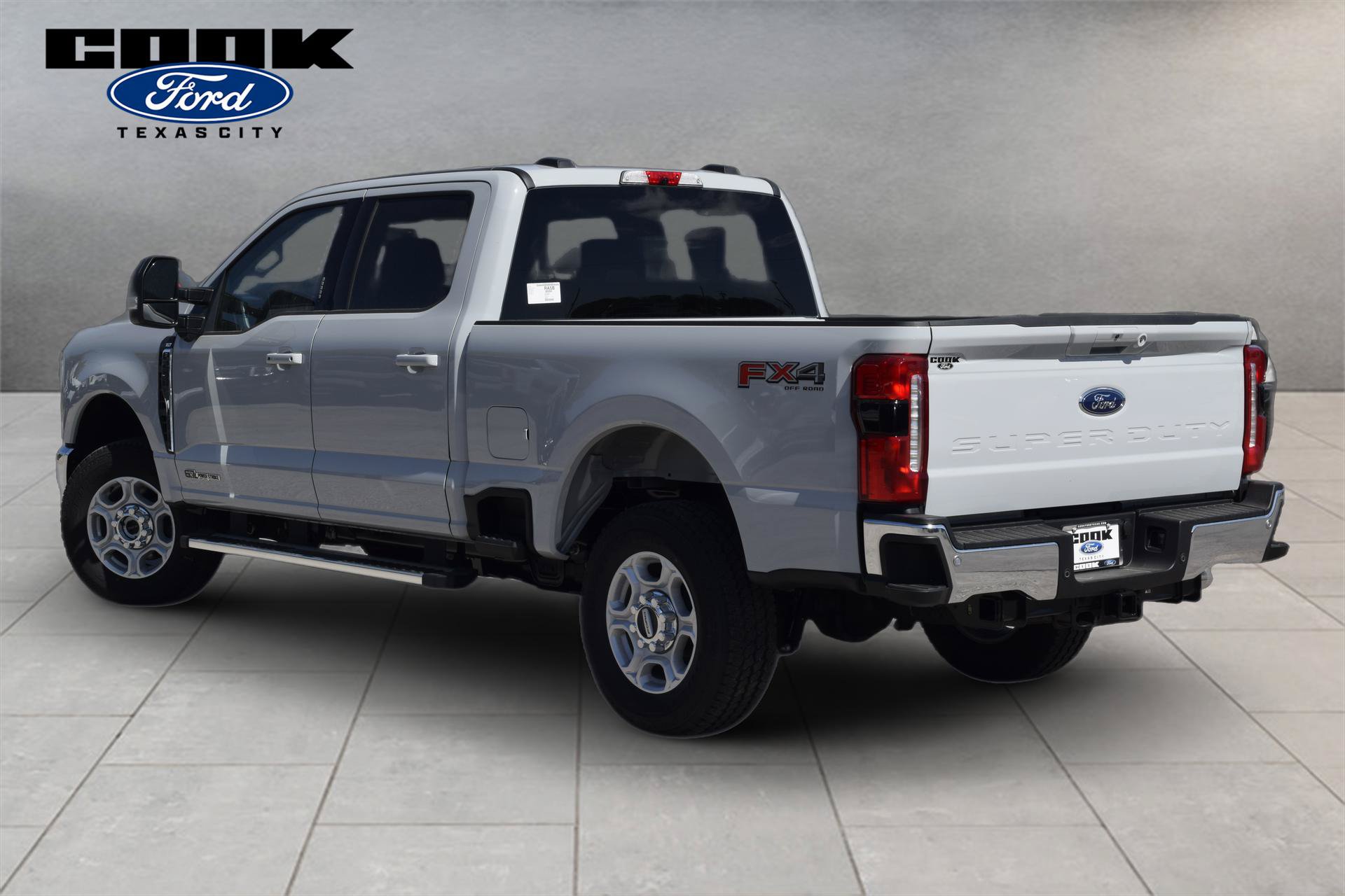 New 2026 Ford F250 XLT w/ XLT Premium Package AWD/4WD image 4