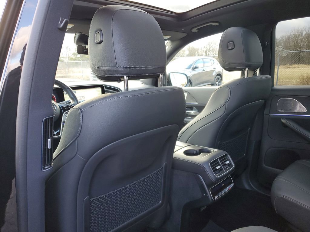 Used 2025 Mercedes-Benz GLS 450 4MATIC image 29