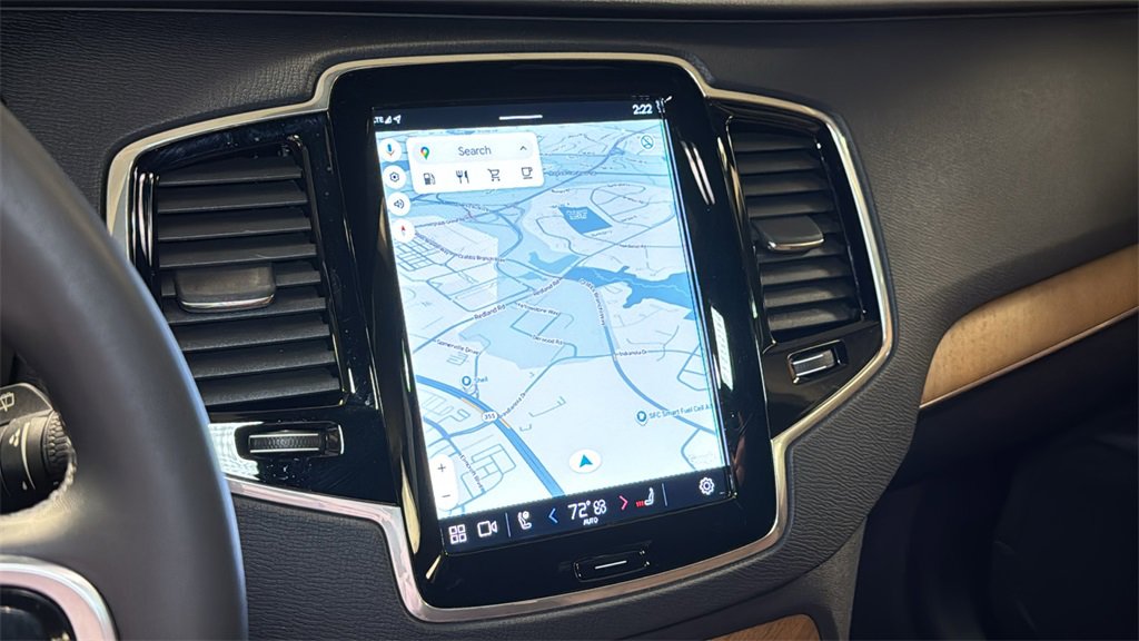 Used 2023 Volvo XC90 B6 Plus image 31