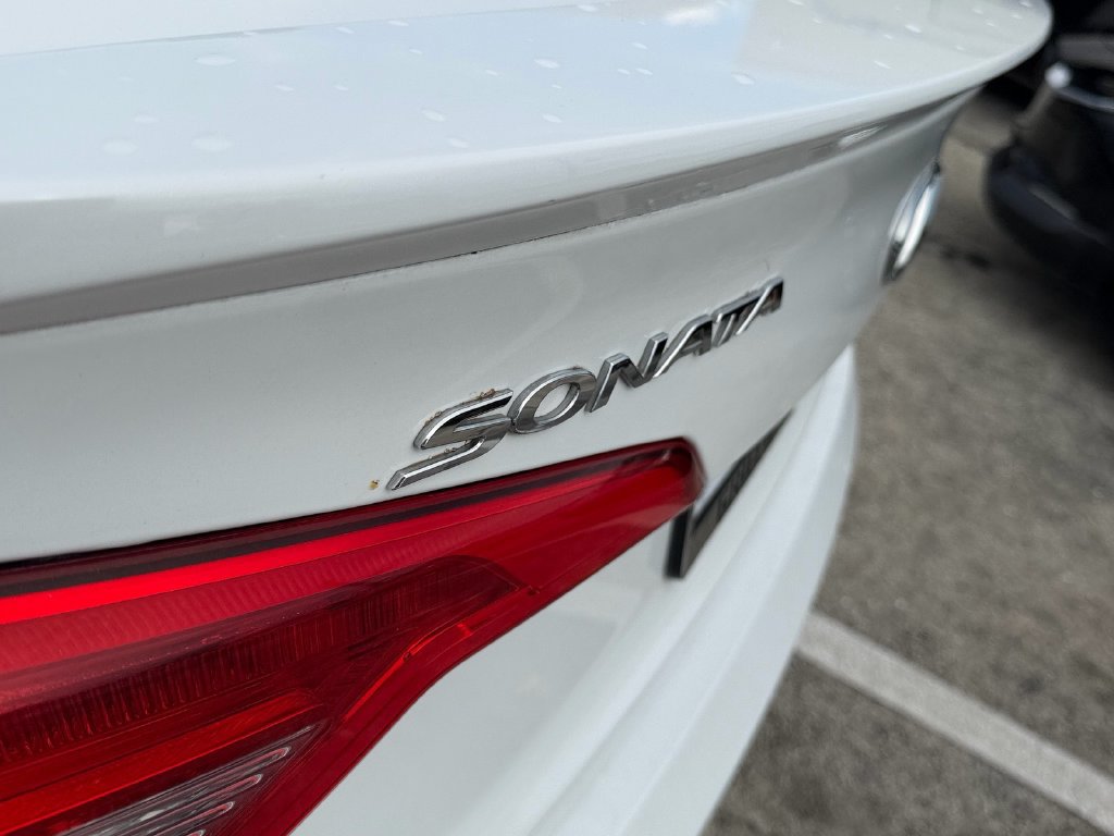 Used 2015 Hyundai Sonata SE FWD image 14