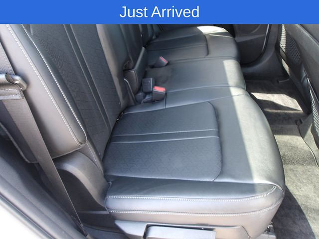 Used 2023 Kia Sorento S w/ Panoramic Sunroof Package AWD/4WD image 12