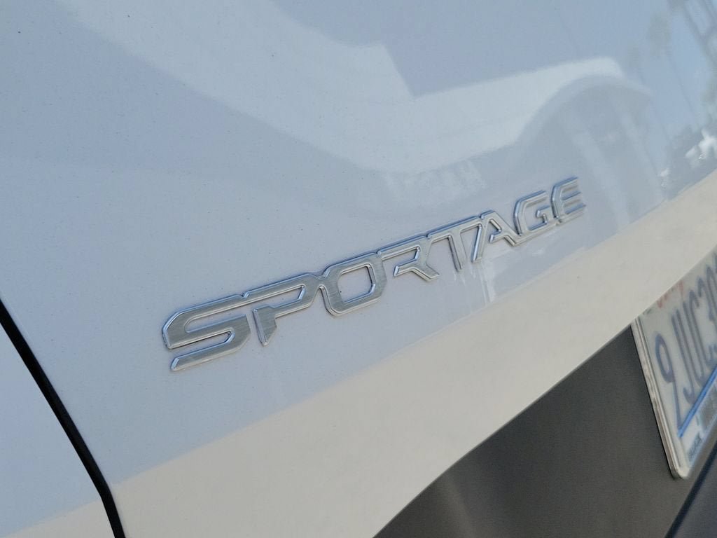 Used 2024 Kia Sportage EX FWD image 7