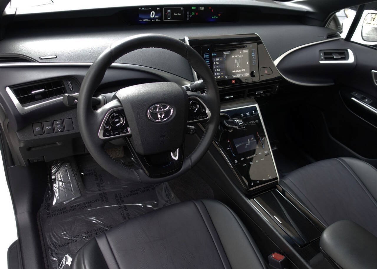 Used 2017 Toyota Mirai FWD image 28