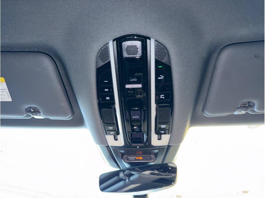 Used 2021 Porsche Cayenne E-Hybrid AWD/4WD image 28