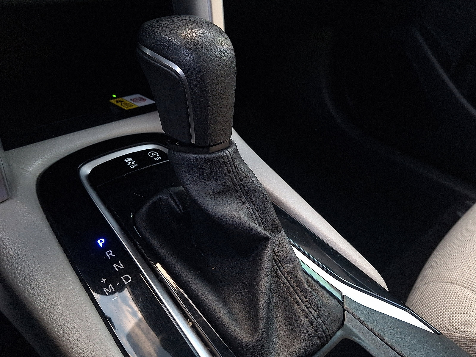 Used 2023 Toyota Corolla Cross LE image 15