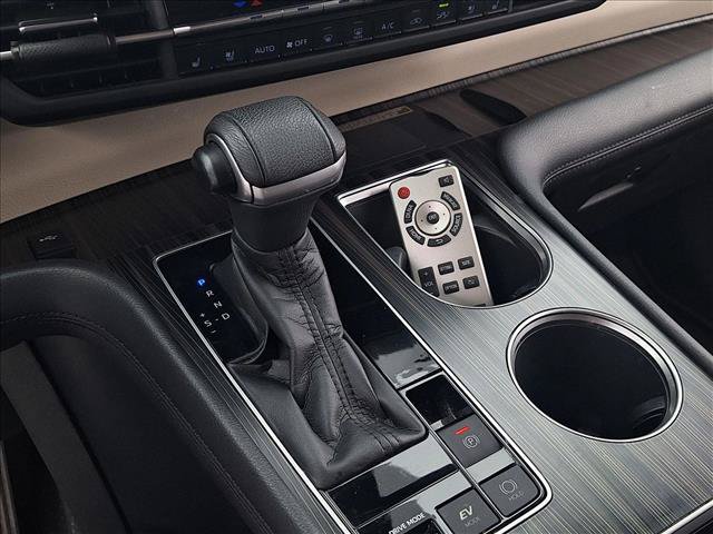 Certified 2021 Toyota Sienna Platinum FWD image 15