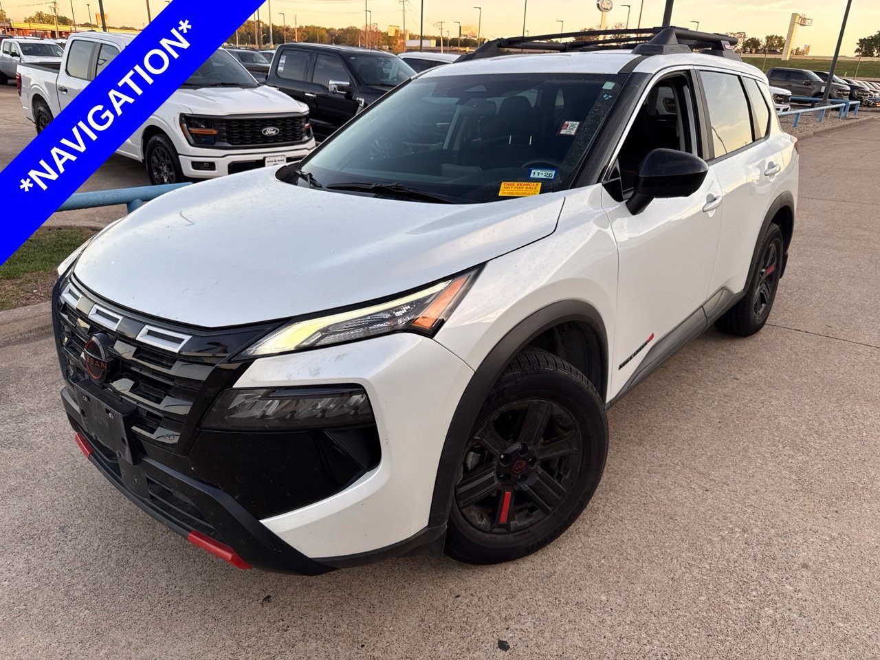 Used 2025 Nissan Rogue SV AWD/4WD image 1