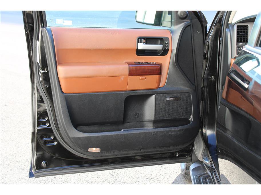 Used 2012 Toyota Sequoia Platinum image 7