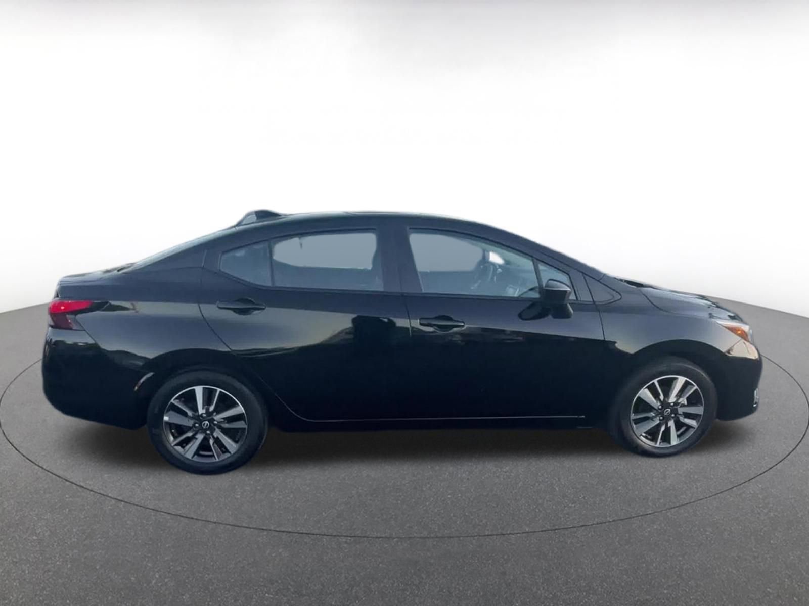 Used 2025 Nissan Versa SV image 16