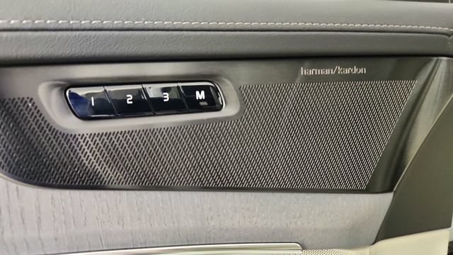 New 2026 Volvo XC90 T8 Ultra w/ Protection Package Premier AWD/4WD image 11