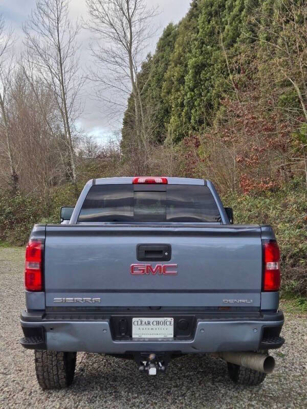 Used 2016 GMC Sierra 2500 Denali w/ Duramax Plus Package AWD/4WD image 9