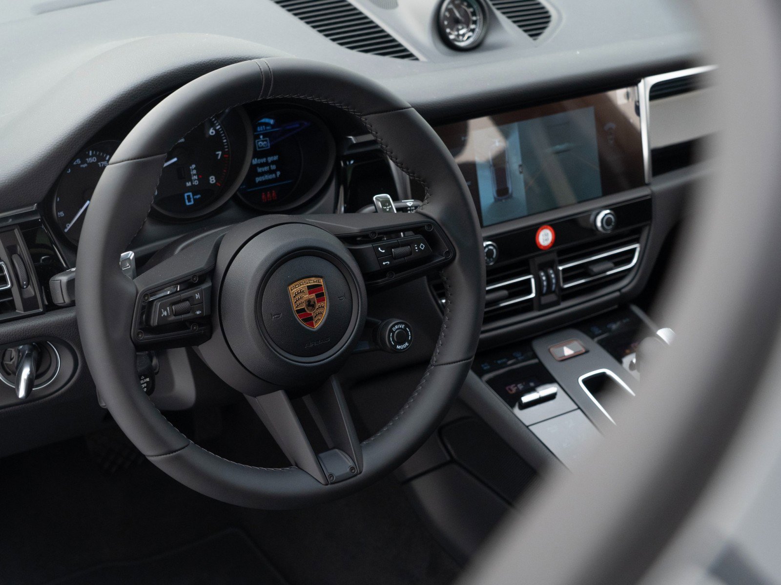 New 2026 Porsche Macan image 19