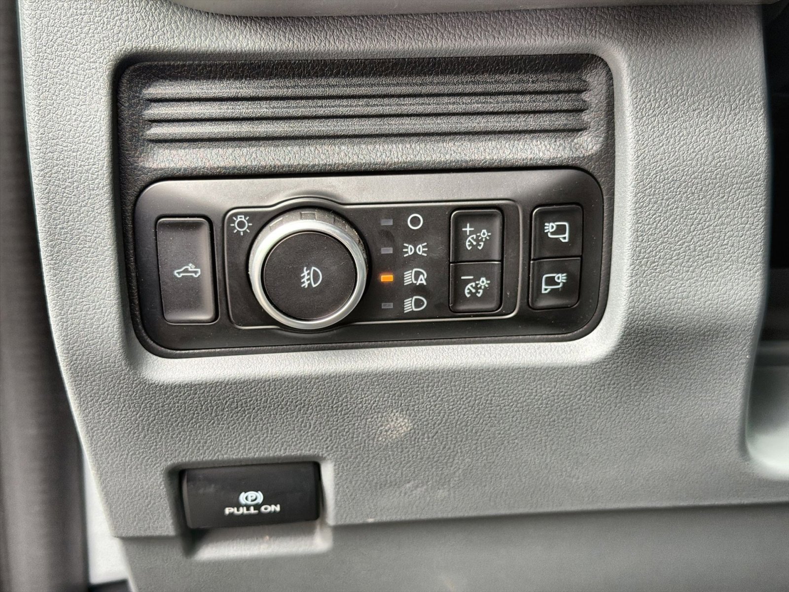 New 2026 Ford F250 XLT w/ FX4 Off-Road Package image 30