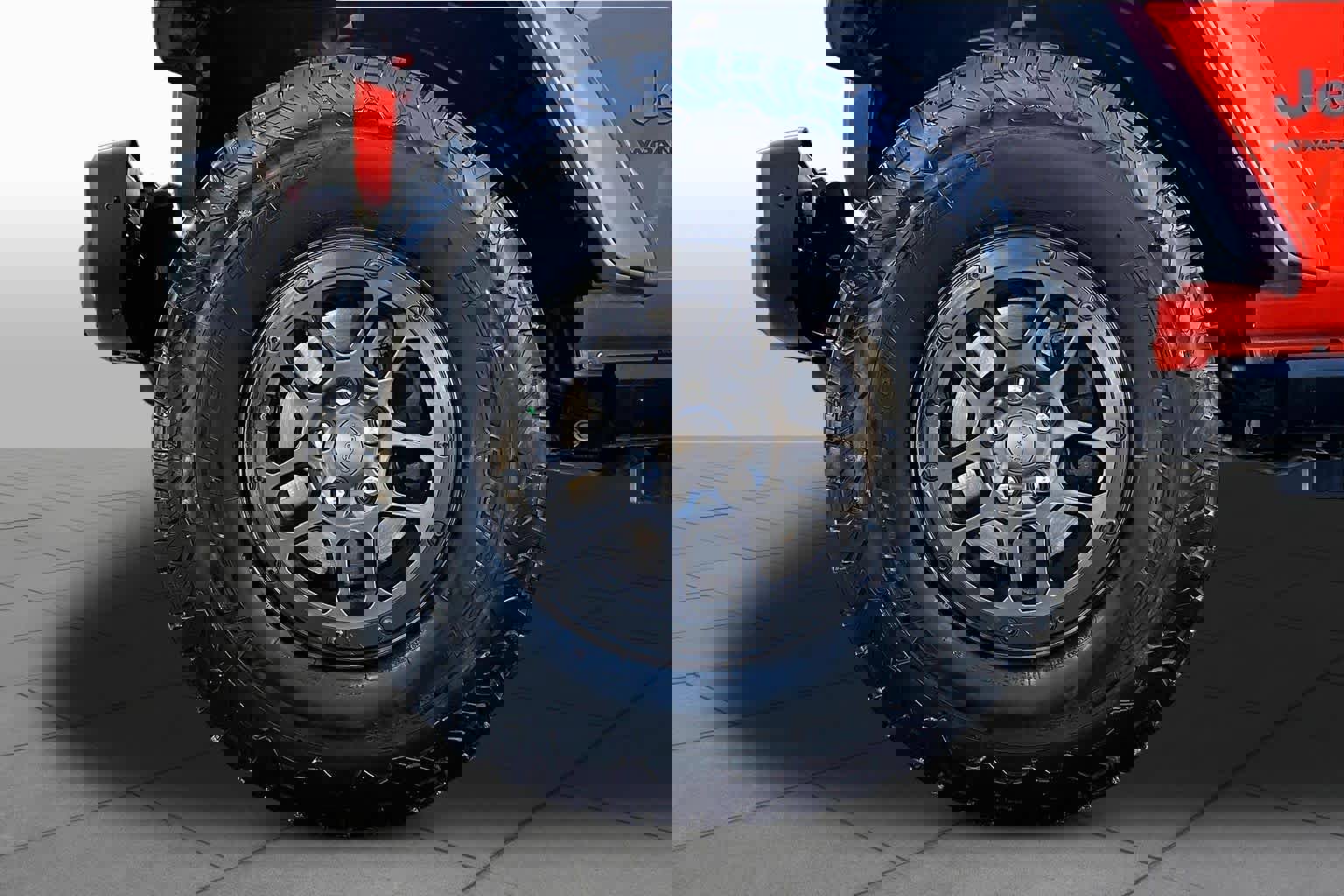 Used 2023 Jeep Wrangler Unlimited Rubicon w/ Xtreme 35 Tire Package image 11