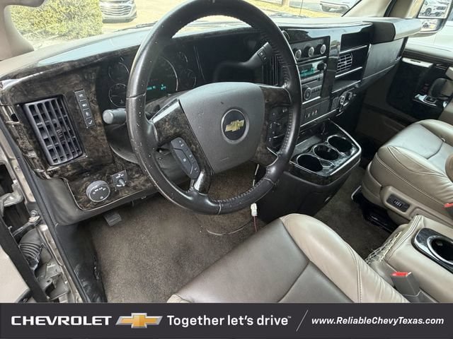 Used 2023 Chevrolet Express 2500 Extended RWD image 6