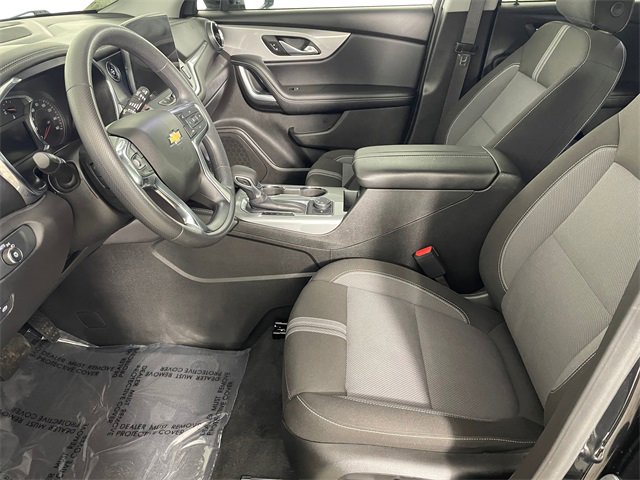 Used 2024 Chevrolet Blazer LT w/ Midnight/Sport Edition image 2