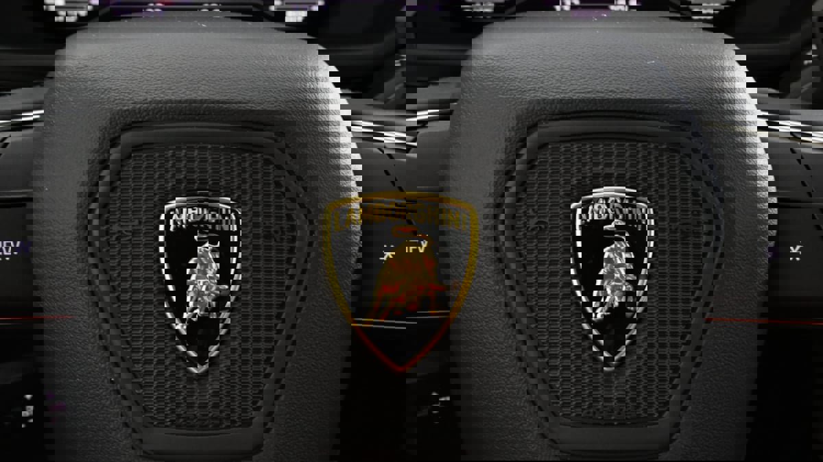 Used 2022 Lamborghini Urus image 42