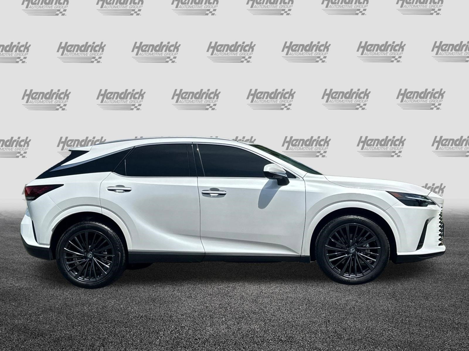 Used 2026 Lexus RX 350h w/ Convenience Package AWD/4WD image 3