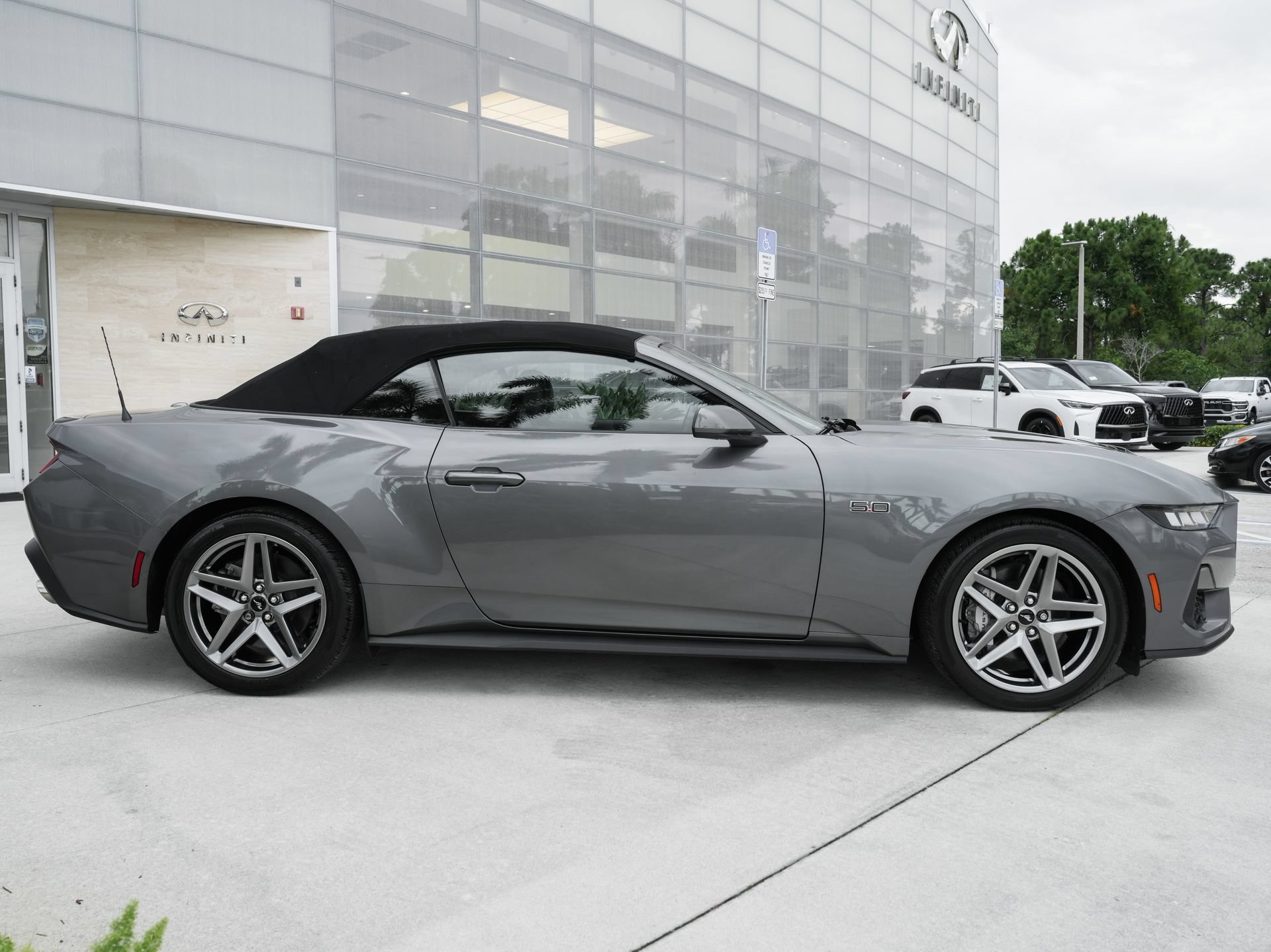 Used 2024 Ford Mustang GT Premium RWD image 31