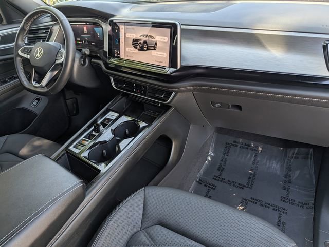 Used 2024 Volkswagen Atlas Cross Sport SE image 33