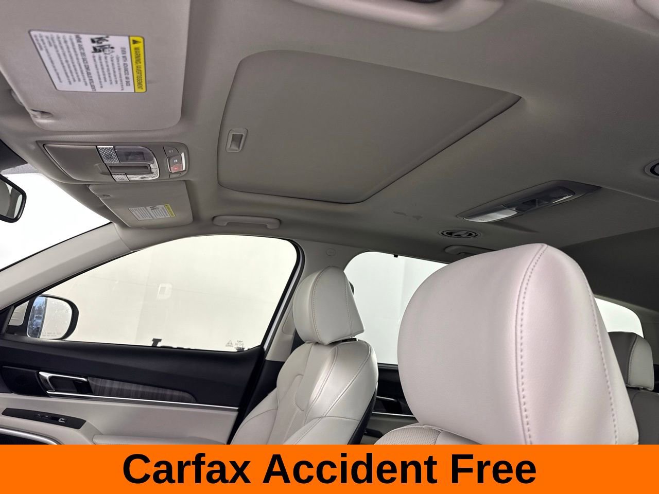 Used 2024 Kia Telluride EX w/ EX Captain's Chair Package image 3