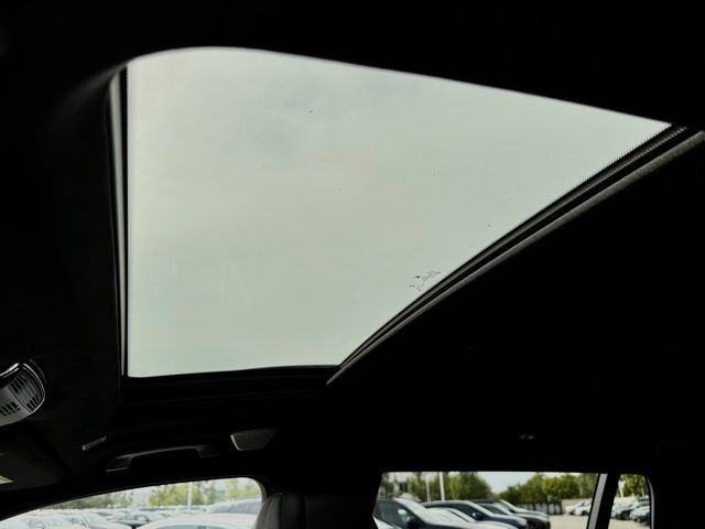 Used 2026 BMW X7 xDrive40i w/ M Sport Package AWD/4WD image 23