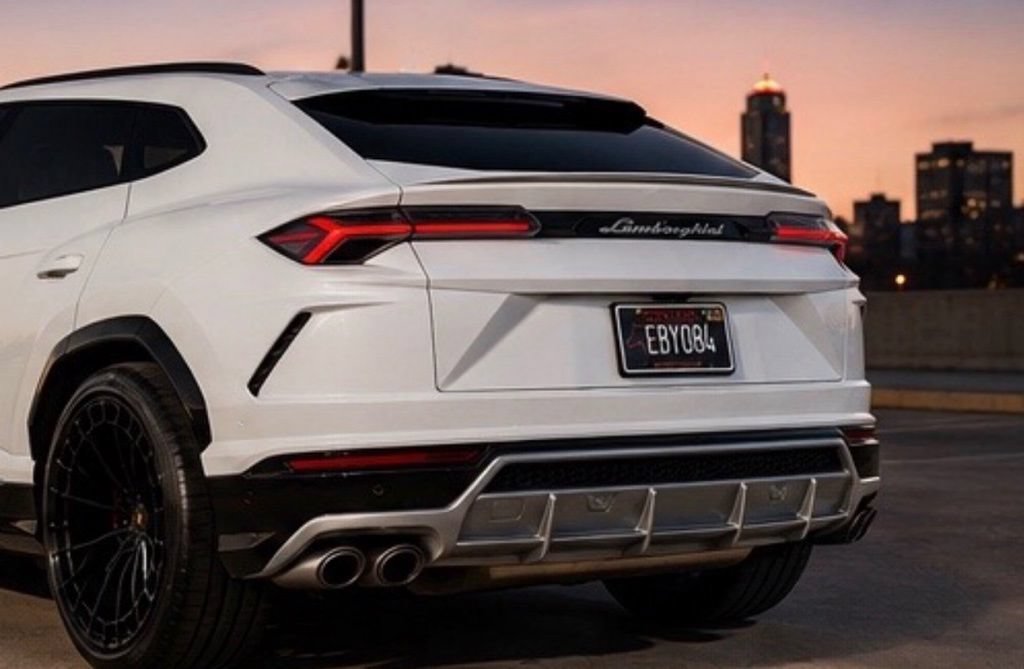 Used 2019 Lamborghini Urus AWD/4WD image 8