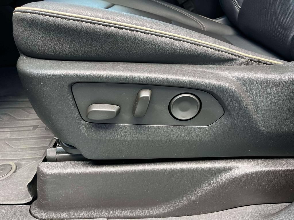 Certified 2023 GMC Yukon SLT AWD/4WD image 30