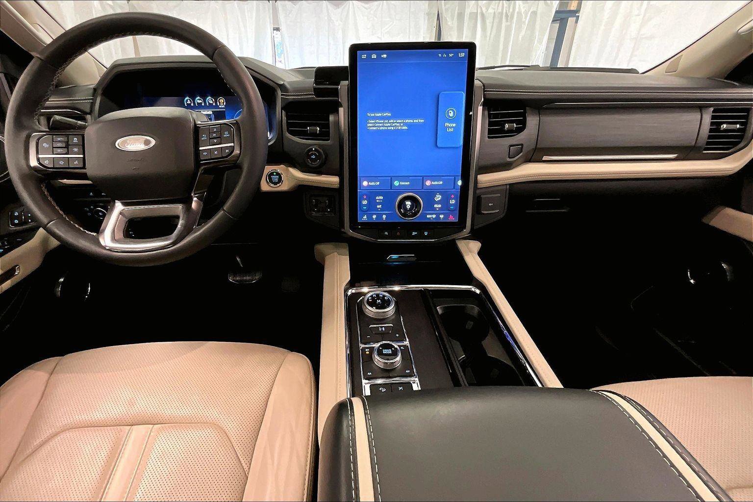 Used 2024 Ford Expedition Max Platinum image 14