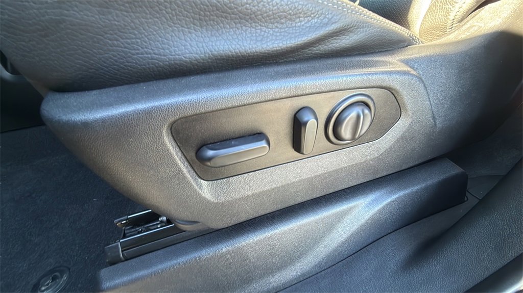 Used 2020 GMC Sierra 2500 Denali w/ Denali Ultimate Package image 12