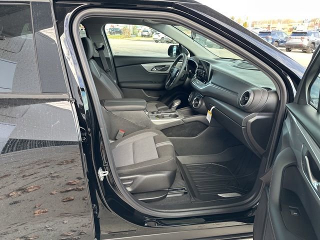 New 2026 Chevrolet Blazer LT w/ Midnight/Sport Edition image 28