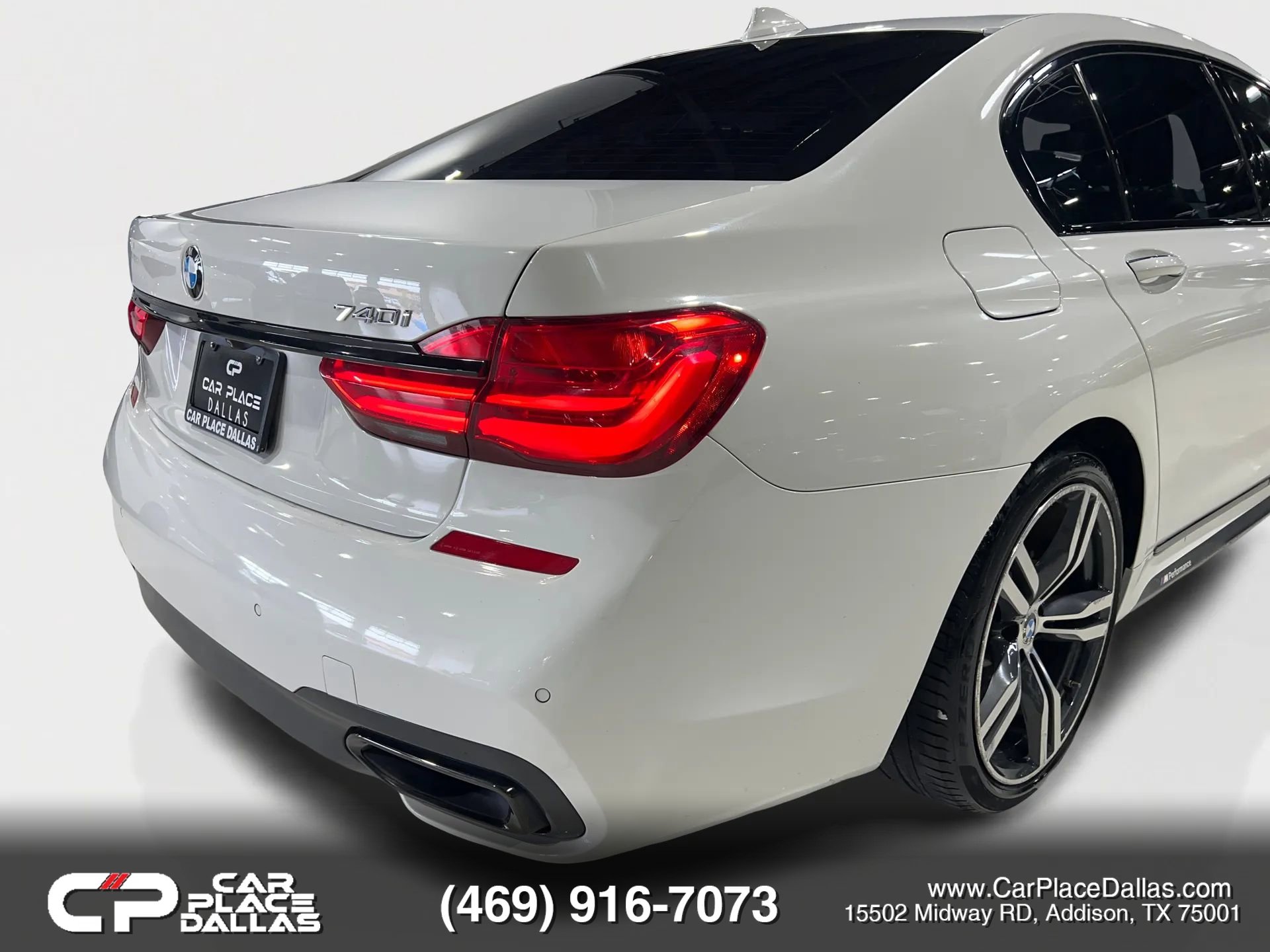 Used 2019 BMW 740i w/ M Sport Package image 14